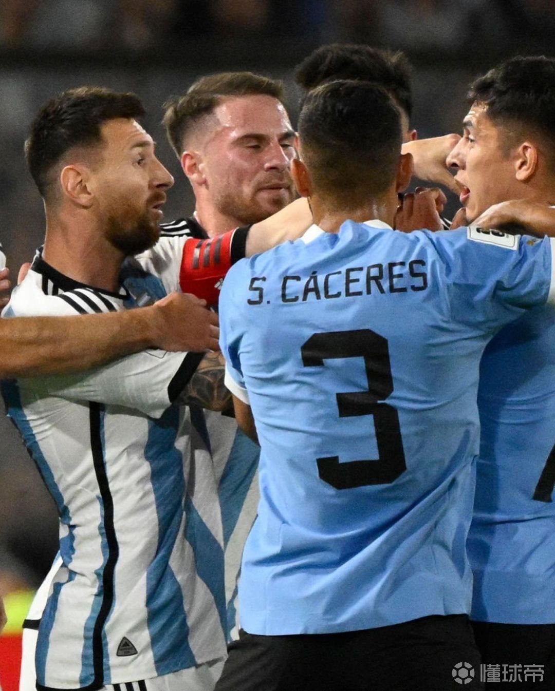 爱游戏官方-乌拉圭碾压巴黎，梅西点燃赛场