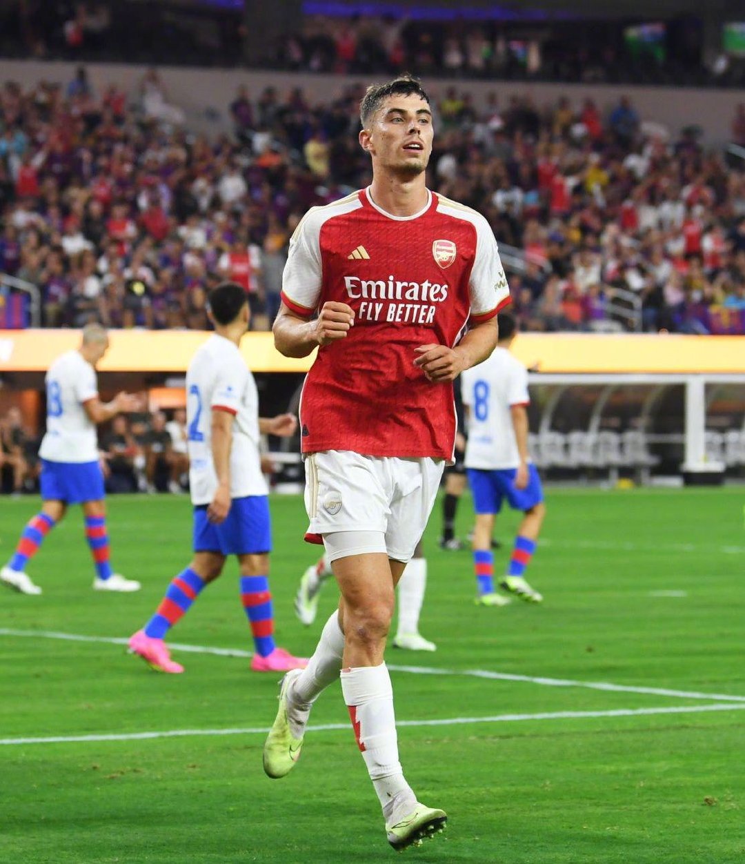 爱游戏APP-瑞士险胜巴萨，哈弗茨扛起全队