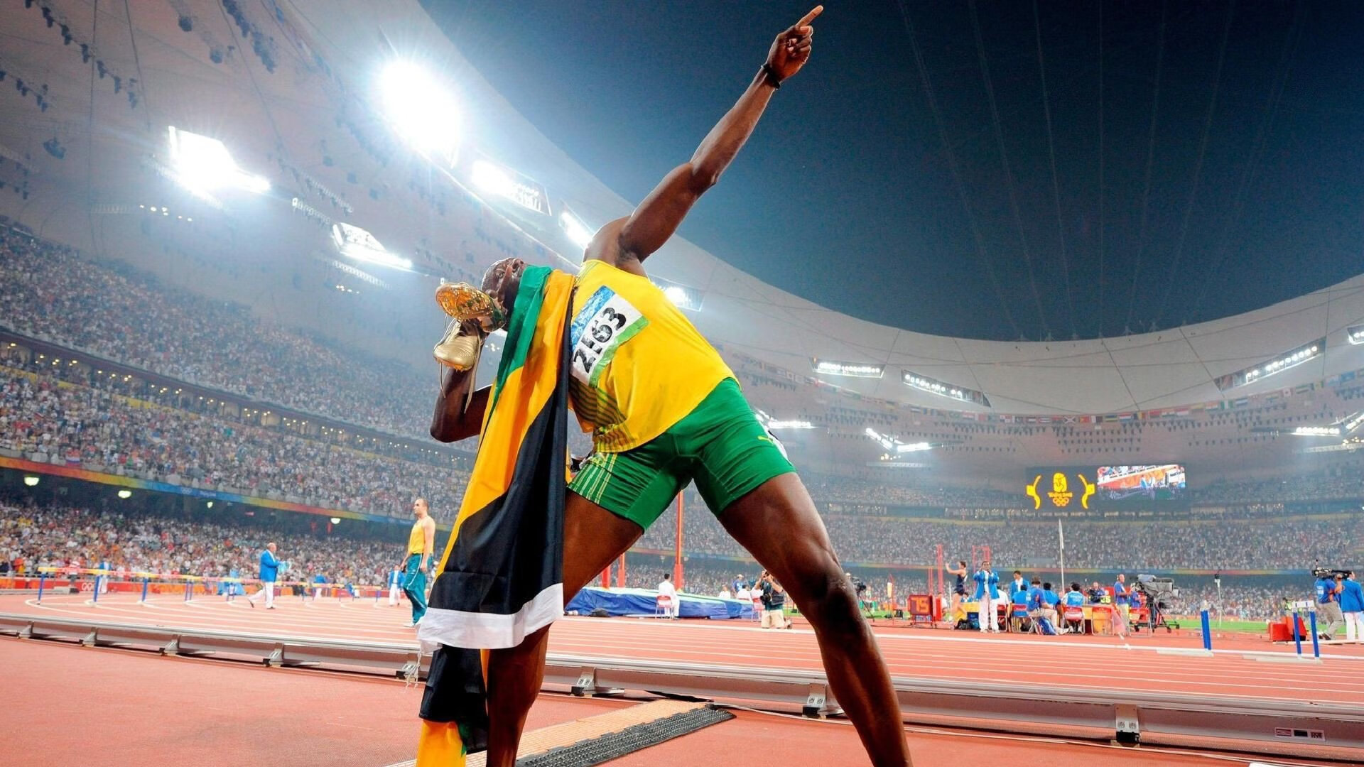 爱游戏-当穆勒接管比赛,足球回归最原始的智慧